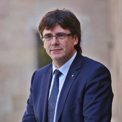 Catalan crisis: Puigdemont under pressure over independence bid