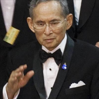 Thailand begins royal cremation for late King