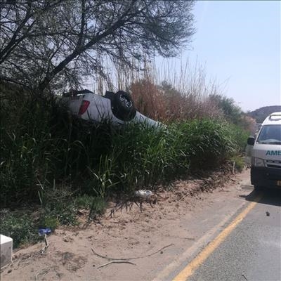 1 beseer toe bakkie omslaan