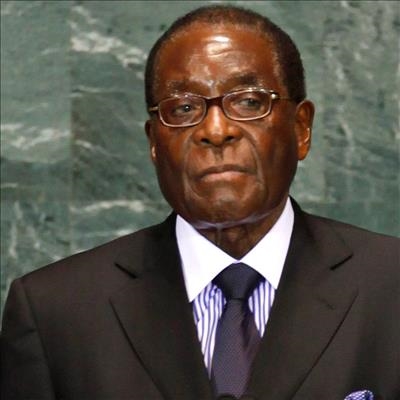 Mugabe arrives in SA without First Lady