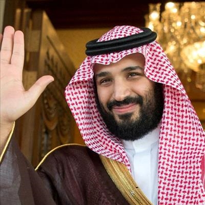 French president makes surprise Saudi visit