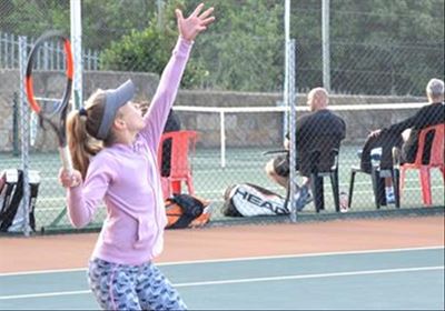 League tennis hotting up