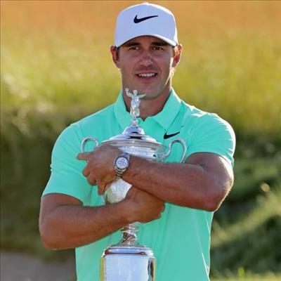 Koepka defends Phoenix Dunlop title