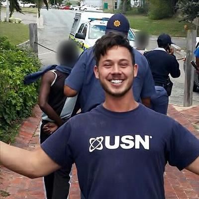 Broers help polisie verdagtes vang