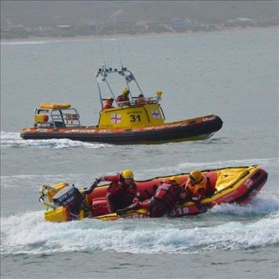 Unconscious floating man rescued