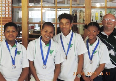 Eden junior bowlers