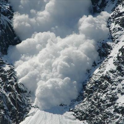 Italy avalanche: 'Many missing'