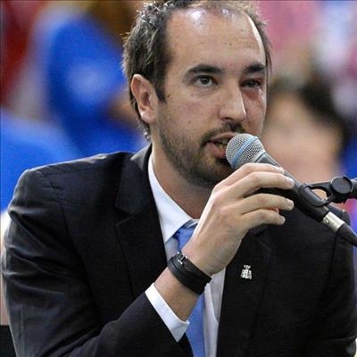 Injured Davis Cup umpire has surgery 