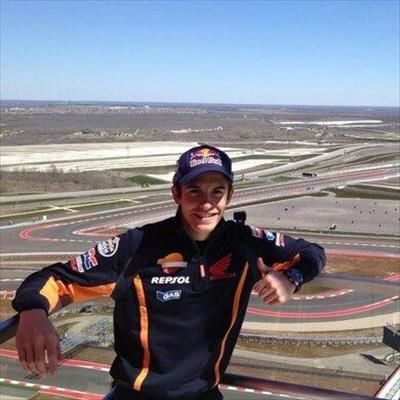 Marquez sets the pace at Phillip Island