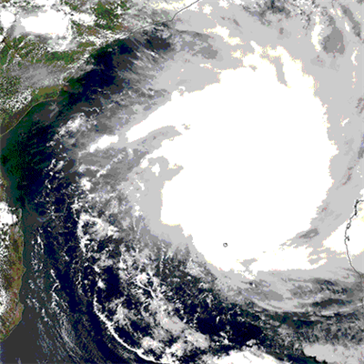 Storm Dineo kills 7 and affects thousands