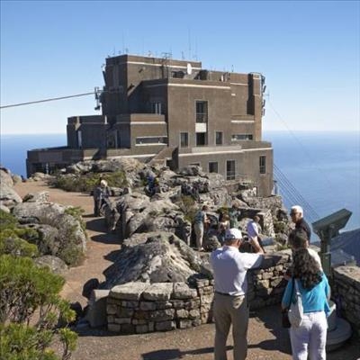 Almost 1 million tourists over festive season