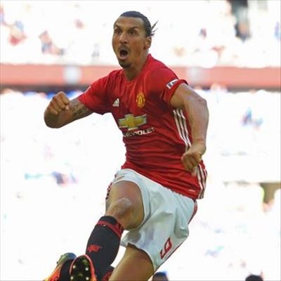 United’s Ibrahimovic strikes twice to win League Cup