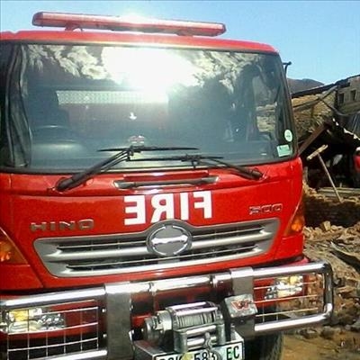 Besighede beskadig in brand
