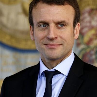 Outsider Macron sets sights on presidency