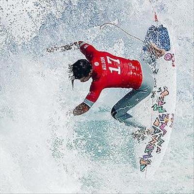 Julian Wilson goes big in Rio Pro surfing
