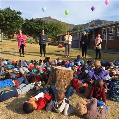 Kleuterskool vier Hemelvaart met ballonne