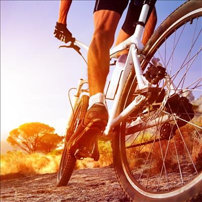 Bergfietsrenne op ovaalbaan