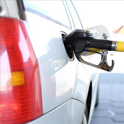 10 fuel saving tips every driver should know