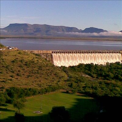 Looking back: Graaff-Reinet’s Nqweba Dam