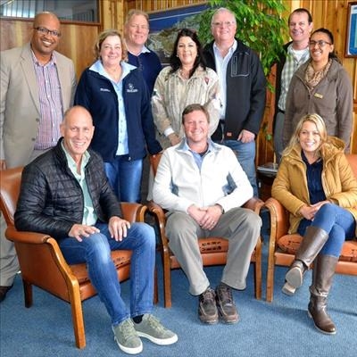 Skuif nader vir die groot Makietie