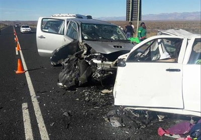 4 van Beaufort-Wes saam begrawe