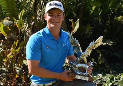 Conradie keeps a cool head to win