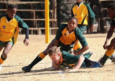 Middies speel teen Burgersdorp, Volkskool