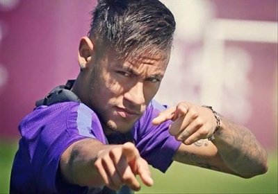 PSG win as Neymar scores on debut