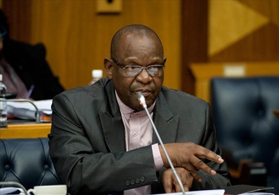 Motshekga: No confidence vote a wake-up call