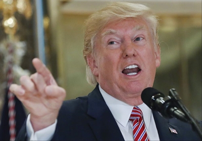 Trump defiant on Charlottesville unrest