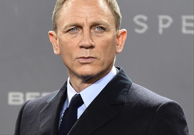 Daniel Craig confirms he'll play James Bond again