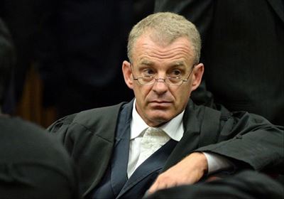 Gerrie Nel to fight for Engels