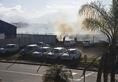 Veld fire causes panic