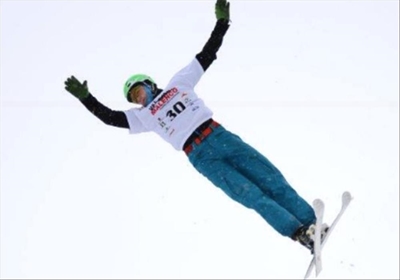 British aerial skier suffers head injury