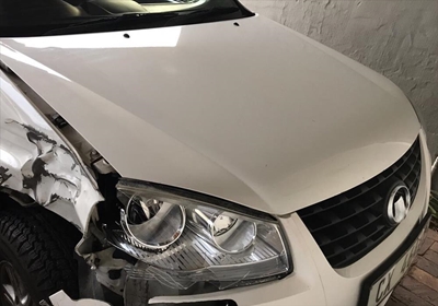 6 in hospital after hitting cow on N2