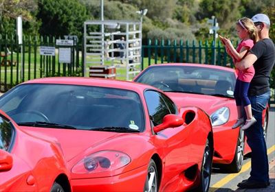 Italian beauties paint town red