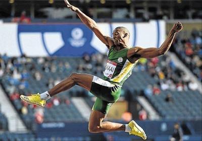 Samaai carries SA jumpers in Birmingham