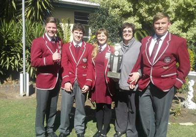 Hoër Volkskool-sterre blink uit by vasvrae