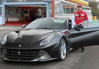 Kimi to stay at Ferrari