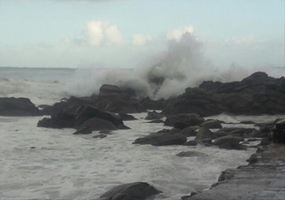 Big waves crash on Victoria Bay