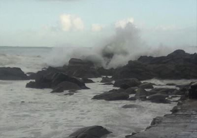 Big waves crash on Victoria Bay