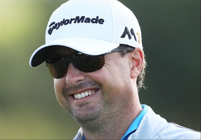 Roos hangs on to Sun City lead