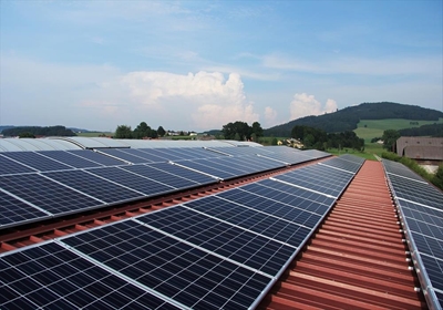 Solar panels lower cooling costs
