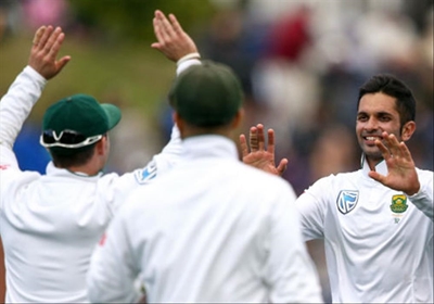 England set SA 380 to level series