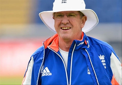 England v SA: Bayliss says win does not 'paper over the cracks'