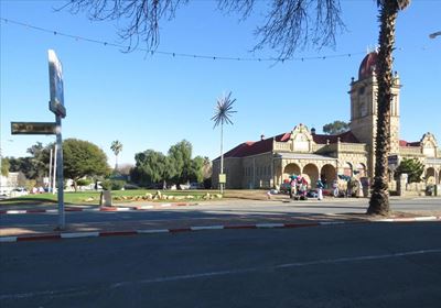 Nog geen plakkaat optrede in Oudtshoorn