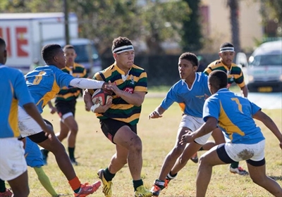 George Hoër oorheers Classic Clash