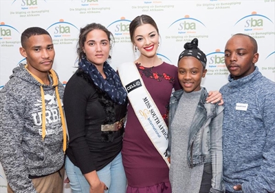 Plaaslike skole ook by Artscape