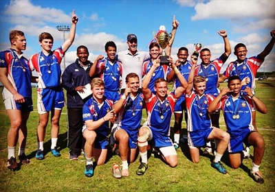 Oakdale wen 7's toernooi