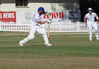 Top-krieketspelers presteer op Oudtshoorn